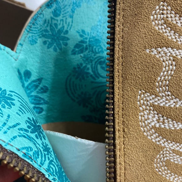 Corral Western Suede Pointed Toe Embroidered Side Zip Cowgirl Heeled Boots 8.5 - Picture 6 of 7